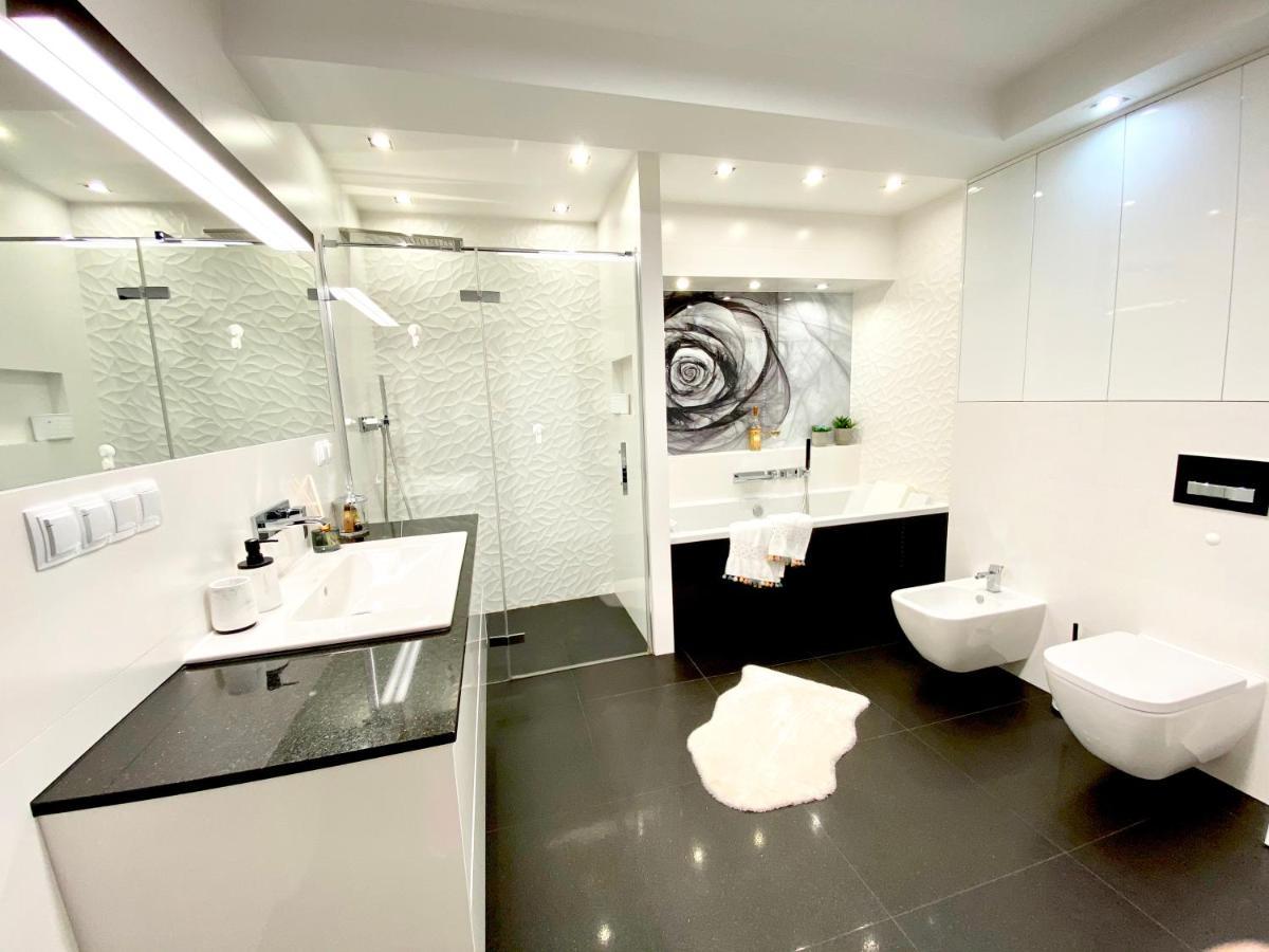 New Wave Apartment Big & Beautiful -Parking Жешув Экстерьер фото