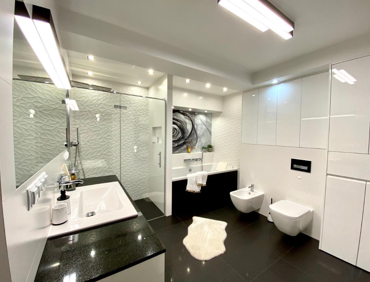 New Wave Apartment Big & Beautiful -Parking Жешув Экстерьер фото